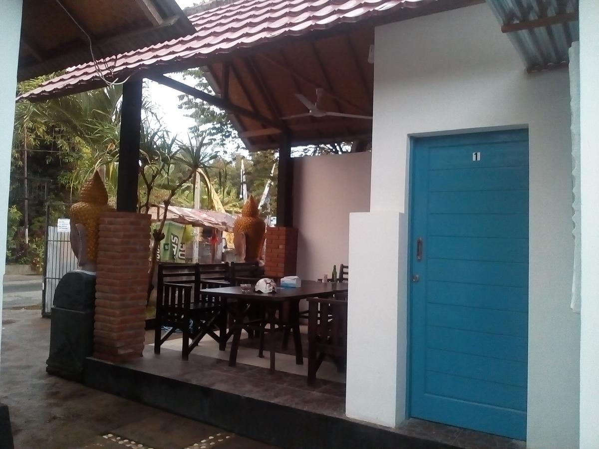 Lovina Izaac'S Bed & Breakfast מראה חיצוני תמונה