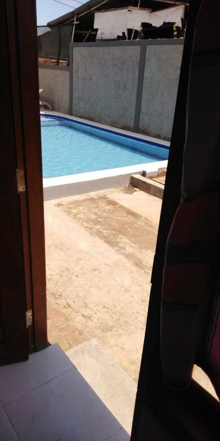 Lovina Izaac'S Bed & Breakfast מראה חיצוני תמונה