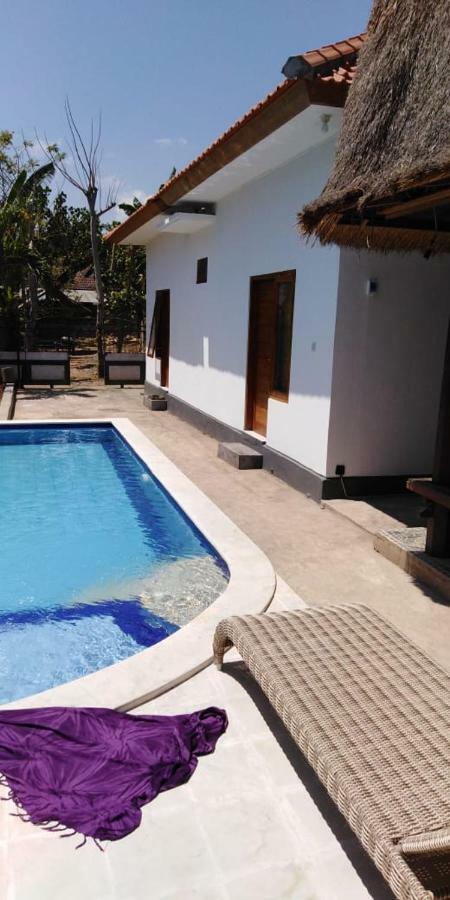 Lovina Izaac'S Bed & Breakfast מראה חיצוני תמונה
